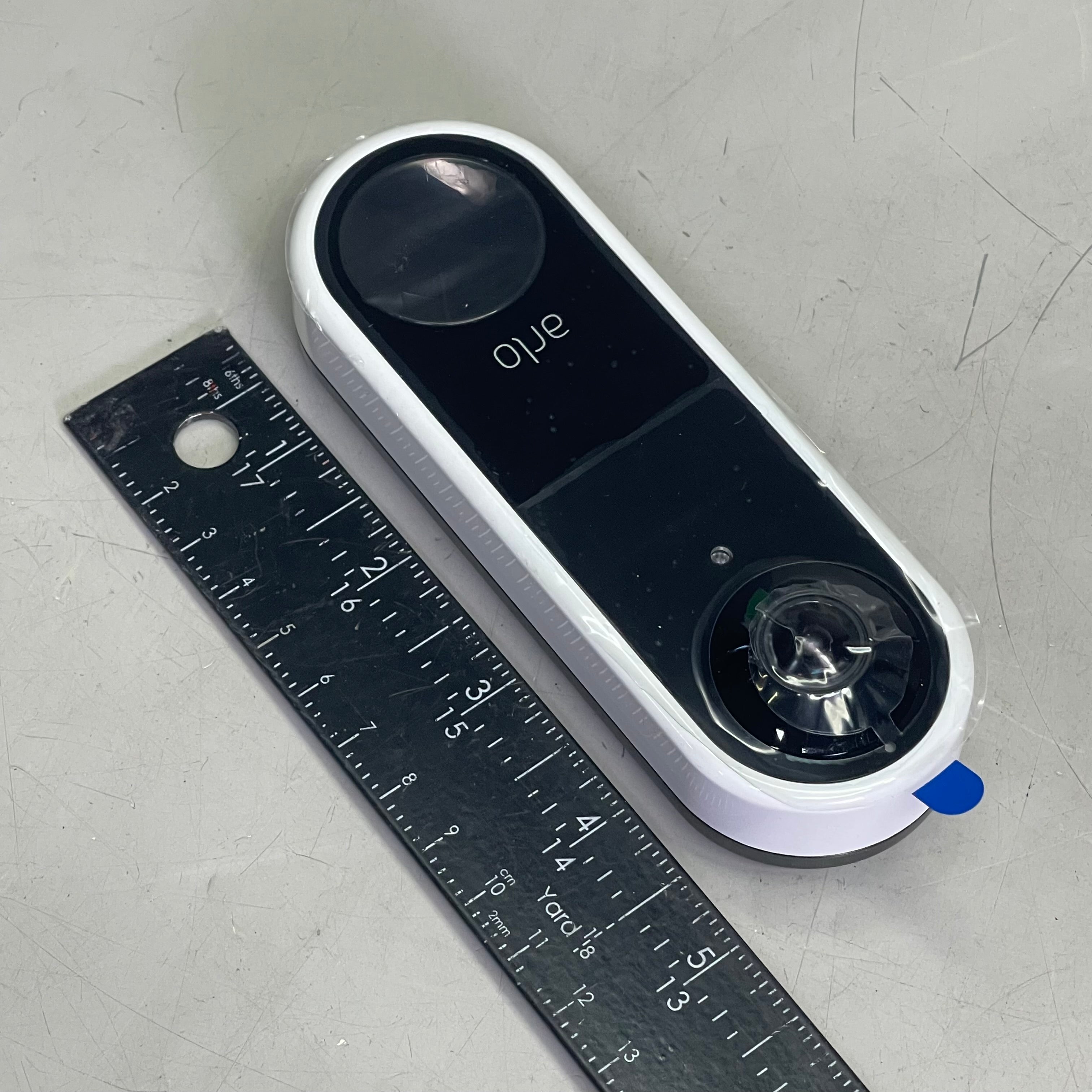 ARLO Wired Video Doorbell w/ Night Vision 180° FOV White AVD1001W-100NAS (Pre-Owned)