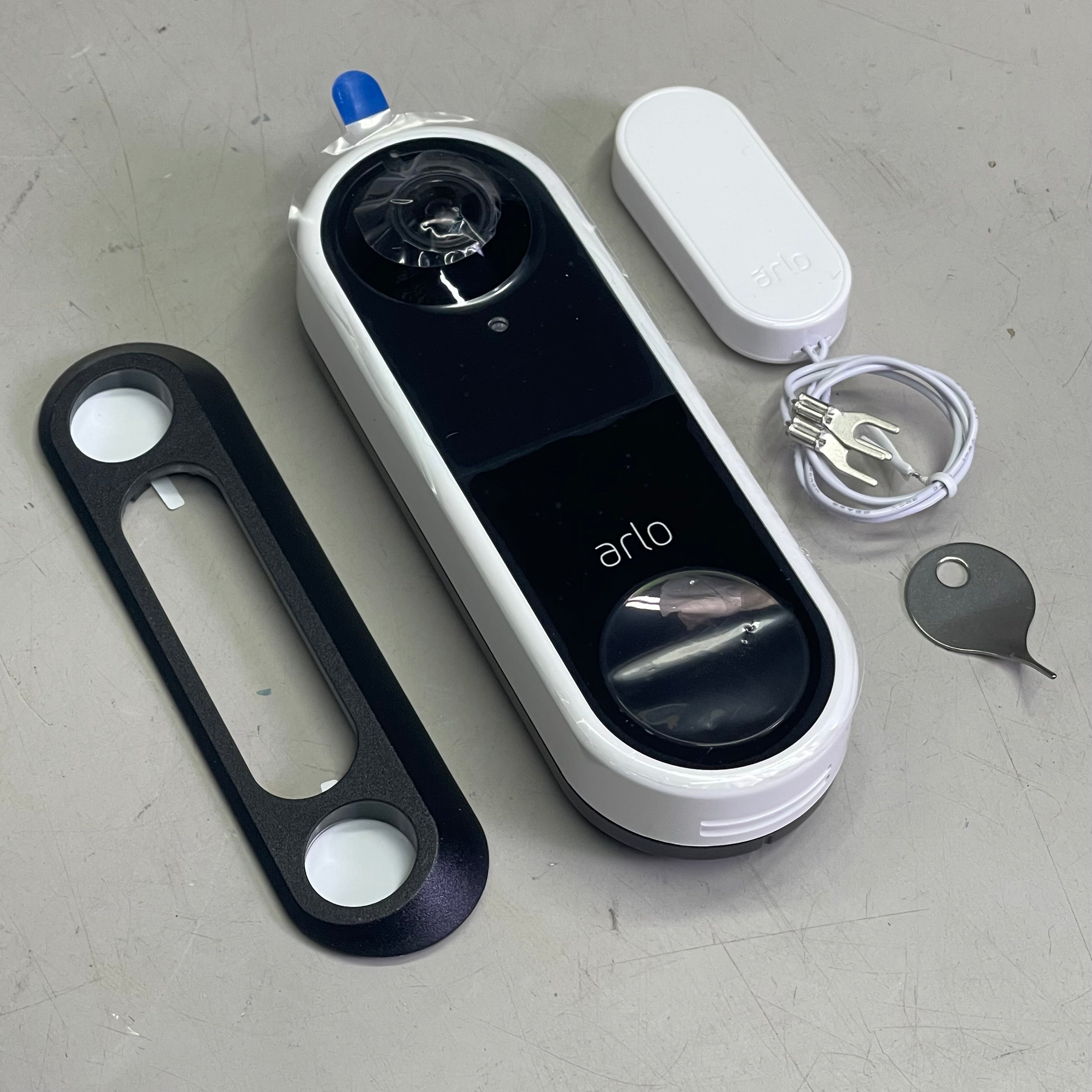 ARLO Wired Video Doorbell w/ Night Vision 180° FOV White AVD1001W-100NAS (Pre-Owned)